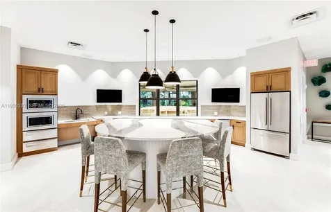 2121 S Appleton Circle S Oakland Park FL 33309