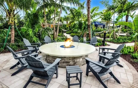 2121 S Appleton Circle S Oakland Park FL 33309