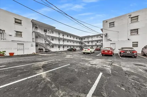 365 NW 8th Street Miami FL 33136