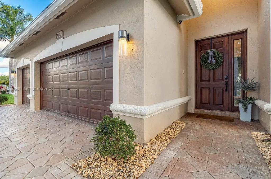 5923 NW 54th Circle Coral Springs FL 33067
