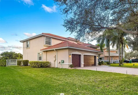 5923 NW 54th Circle Coral Springs FL 33067