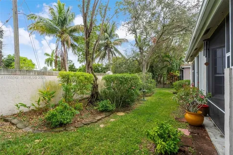 7980 S Aragon Boulevard Sunrise FL 33322