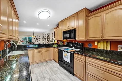3302 Farragut Street Hollywood FL 33021