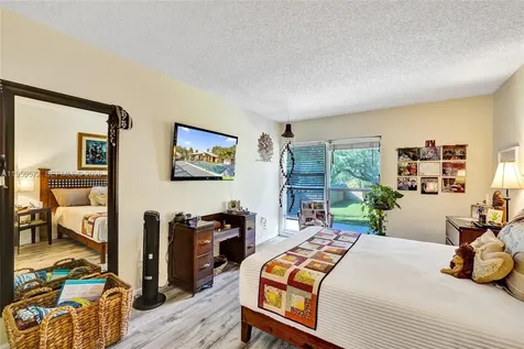 3302 Farragut Street Hollywood FL 33021