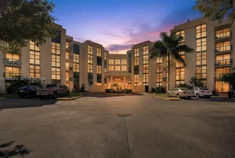 2075 SW 122nd Avenue Miami FL 33175