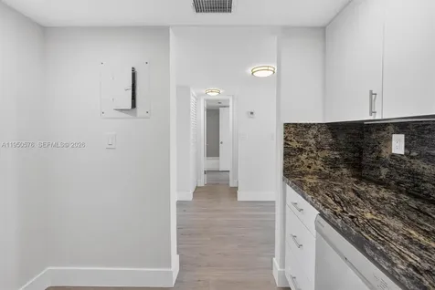 2075 SW 122nd Avenue Miami FL 33175