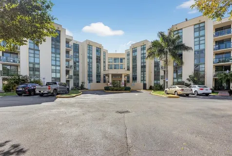 2075 SW 122nd Avenue Miami FL 33175