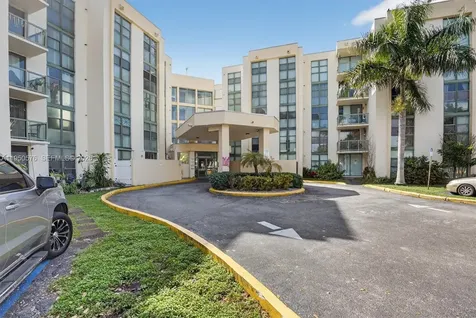 2075 SW 122nd Avenue Miami FL 33175