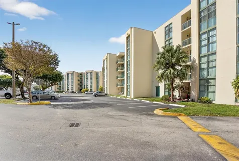 2075 SW 122nd Avenue Miami FL 33175