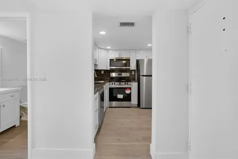 2075 SW 122nd Avenue Miami FL 33175