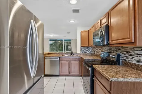 7033 Woodmont Way Tamarac FL 33321