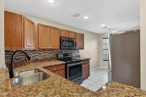 7033 Woodmont Way Tamarac FL 33321