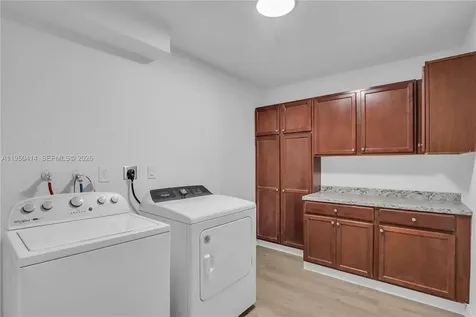 911 NW 200th Terrace Miami Gardens FL 33169