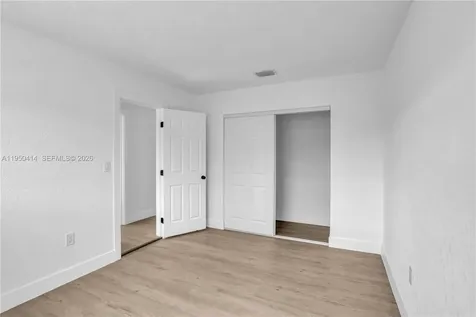 911 NW 200th Terrace Miami Gardens FL 33169