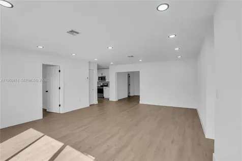 911 NW 200th Terrace Miami Gardens FL 33169