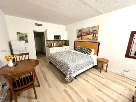 26 Diplomat Parkway Hallandale Beach FL 33009