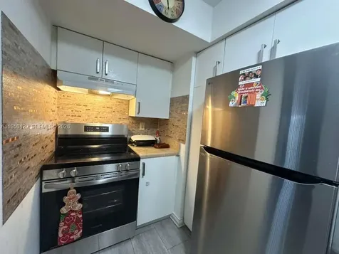 3561 NW 95th Terrace Sunrise FL 33351