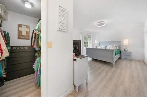 3561 NW 95th Terrace Sunrise FL 33351
