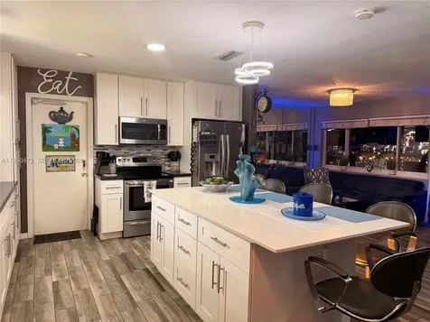 309 NW 15th Street Homestead FL 33030