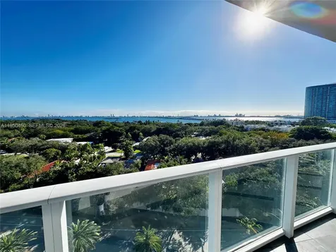 Miami FL 33137