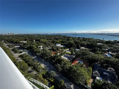 Miami FL 33137