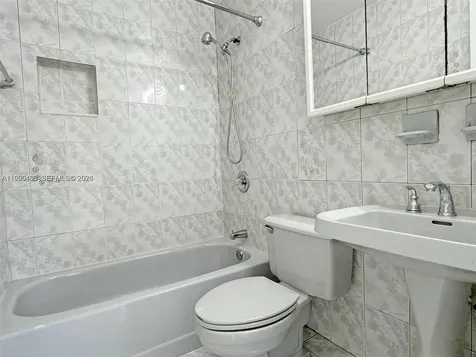 2982 NW 95th Street Miami FL 33147