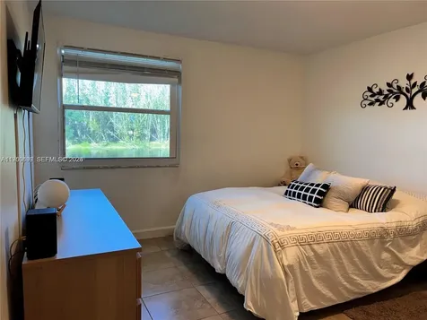 9761 NW 49th Terrace Doral FL 33178