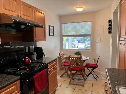 9761 NW 49th Terrace Doral FL 33178
