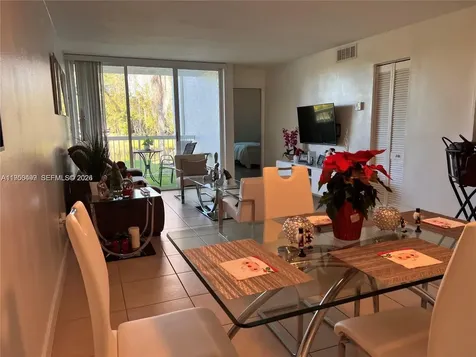 9761 NW 49th Terrace Doral FL 33178