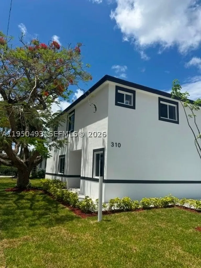 310 NW 6 Street Homestead FL 33030