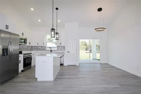 3915 El Rado Avenue Sebring FL 33872