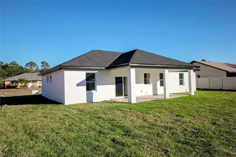 3915 El Rado Avenue Sebring FL 33872