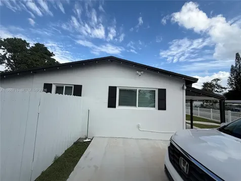 1011 NE 212th Terrace Miami FL 33179