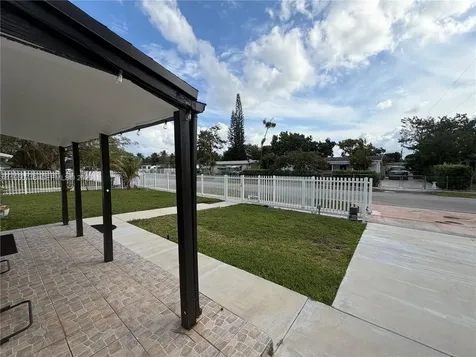 1011 NE 212th Terrace Miami FL 33179