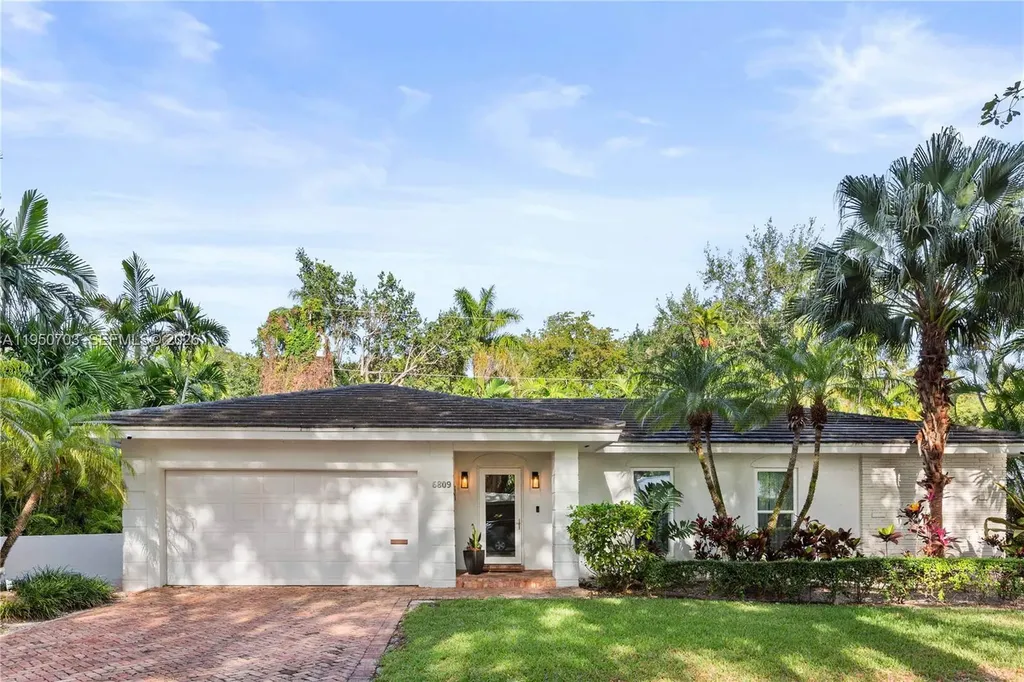 6809 Mentone Street Coral Gables FL 33146