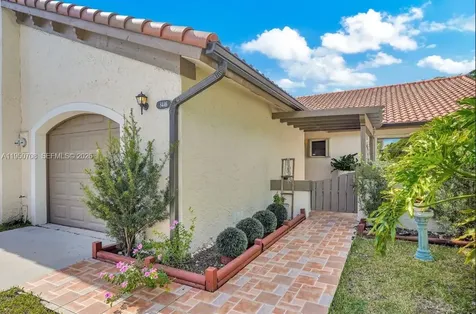 8446 SW 114th Place Miami FL 33173