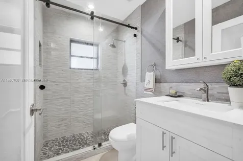 8446 SW 114th Place Miami FL 33173