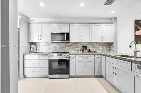 8446 SW 114th Place Miami FL 33173