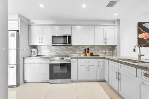 8446 SW 114th Place Miami FL 33173