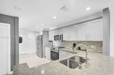 8446 SW 114th Place Miami FL 33173