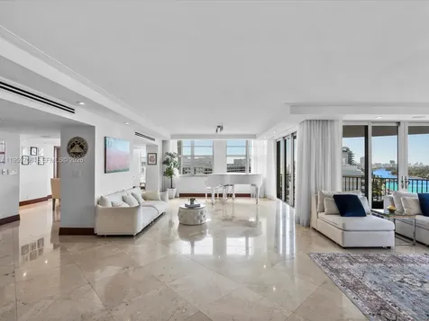 5660 Collins Avenue Miami Beach FL 33140