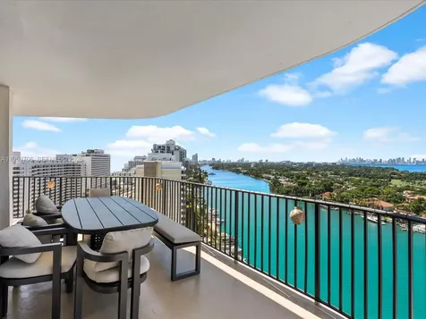 5660 Collins Avenue Miami Beach FL 33140