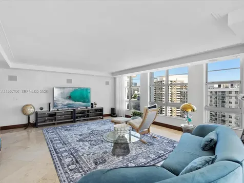 5660 Collins Avenue Miami Beach FL 33140
