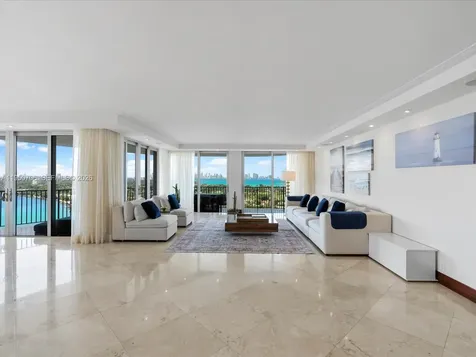 5660 Collins Avenue Miami Beach FL 33140