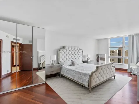 5660 Collins Avenue Miami Beach FL 33140