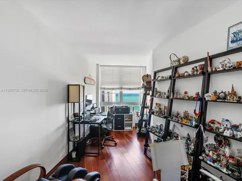 5660 Collins Avenue Miami Beach FL 33140