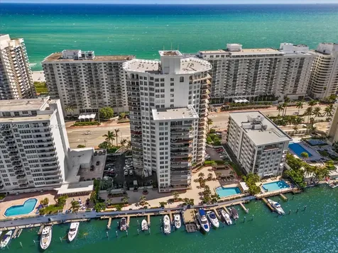 5660 Collins Avenue Miami Beach FL 33140
