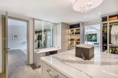 2370 Bayview Lane North Miami FL 33181