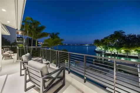 2370 Bayview Lane North Miami FL 33181