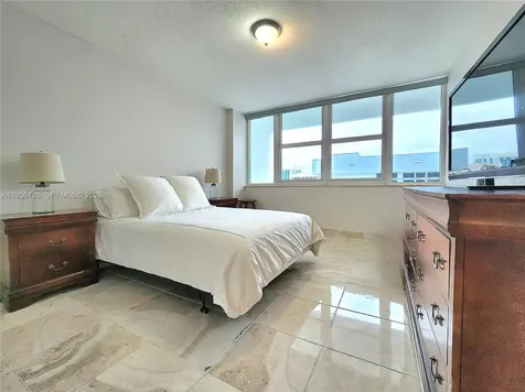 2030 S Ocean Dr Penthouse Hallandale Beach FL 33009